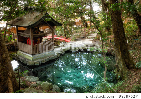 茨城縣日立市和泉神社的泉水 98397527