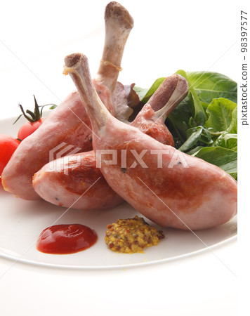 Bone-in sausage 98397577