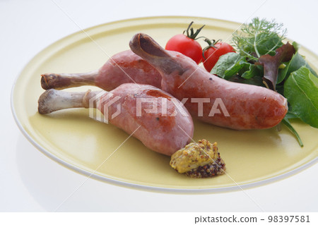 Bone-in sausage 98397581