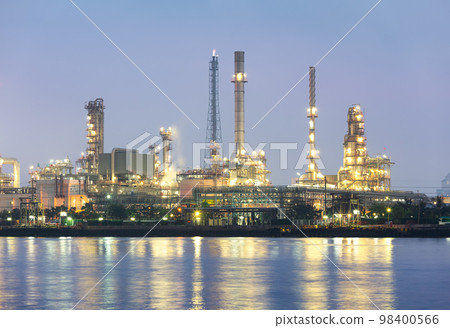 Oil gas refinery plant at twilight. Oil gas refinery plant at twilight. 98400566