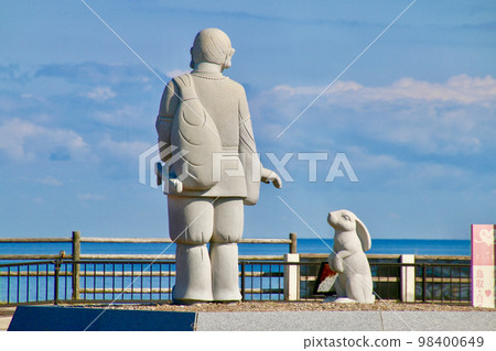 Statue of Okuninushi no Mikoto and the White Rabbit of Inaba (Tottori City, Tottori Prefecture) 98400649