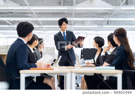 Meeting team business businessman office 98401494