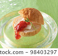 Strawberry jam 98403297