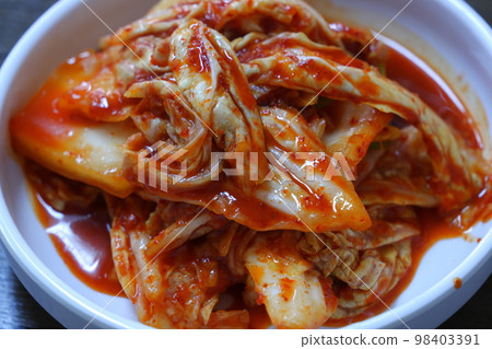 在朝鮮半島醃製的泡菜 在朝鮮半島醃製的泡菜 98403391