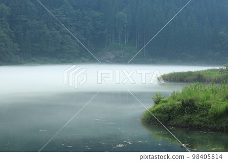 Kirgenkyo Gorge 98405814