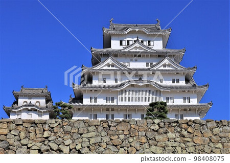 姬路城樓（兵庫縣姬路市） 98408075