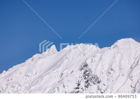 Yarigatake snow scene Yarigatake snow scene 98409753
