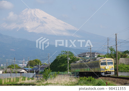 Izu Hakone Railway Sunzu Line Near Oba Mount Fuji and 1300 series 98411355