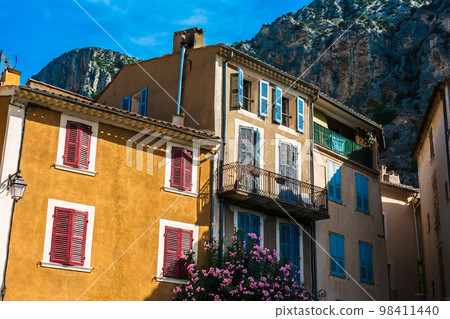 Moustiers Sainte Marie, Provence, Provence Alpes Cote d'Azur, France 98411440