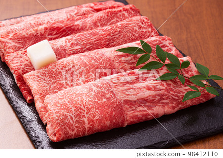 Domestic Wagyu Beef Shoulder Loin for Sukiyaki Domestic Wagyu Beef Shoulder Loin for Sukiyaki 98412110