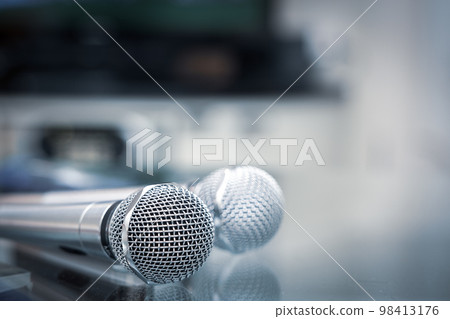 Image of karaoke Image of karaoke 98413176