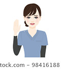 一位身穿藍色磨砂膏的女士舉起手的插圖 98416188