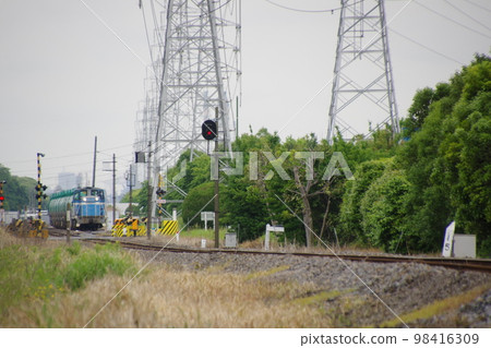 Keiyo Rinkai Railway KD55 103 Oil train 98416309