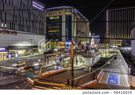 廣島縣廣島市廣島站南口有軌電車站台 98416859