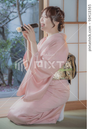 Ehomaki and women 98418365