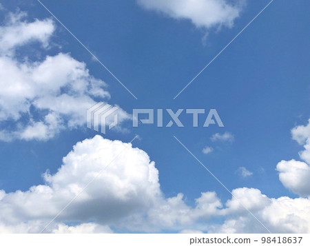 Clouds and blue sky 98418637