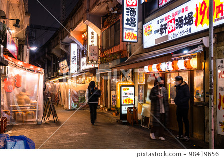 《東京》上野站前・守衛酒吧街 98419656
