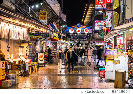 《Tokyo》Ameyoko Shopping Street/Ueno Busy Market 98419664