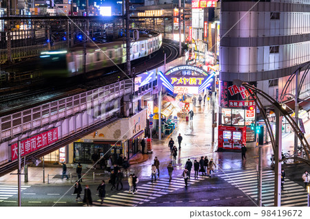 《Tokyo》Ameyoko Shopping Street/Ueno Busy Market 《Tokyo》Ameyoko Shopping Street/Ueno Busy Market 98419672
