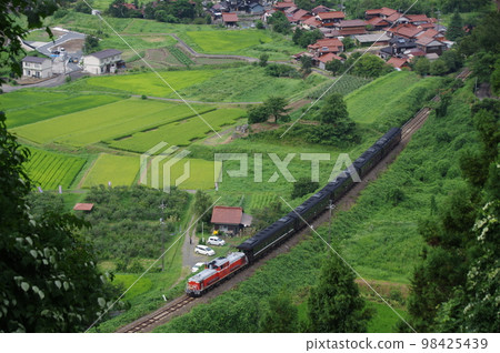Yamaguchi Line Tsuwano area overhead view DL Yamaguchi DD51 Yamaguchi Line Tsuwano area overhead view DL Yamaguchi DD51 98425439