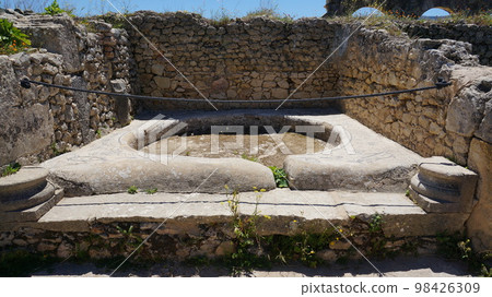 Roman-style "hammam" [Morocco Volubilis] 98426309