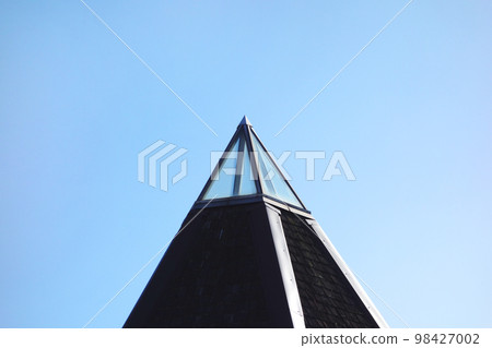 Four-sided pyramid Four-sided pyramid 98427002