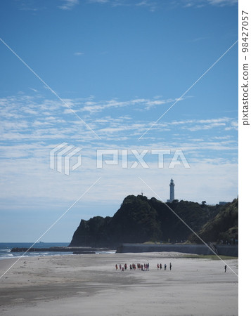 鹽安崎燈塔和草裙舞女郎 鹽安崎燈塔和草裙舞女郎 98427057