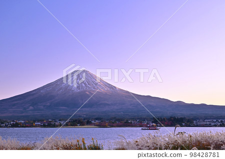 富士山在深秋 98428781