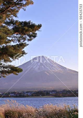 富士山在深秋 富士山在深秋 98428783