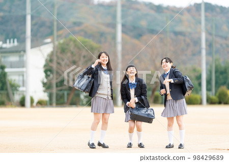 高中女生校園學校通勤 98429689