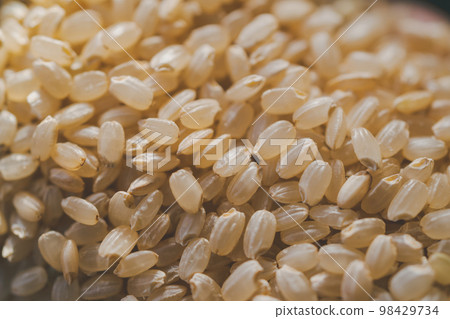 Brown rice Brown rice 98429734