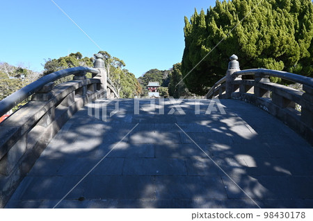 Sightseeing spot・Tsuruoka Hachimangu Shrine in New Year 98430178