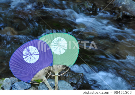 自來水和風扇。 98431503