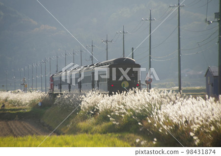 船平山附近的山口線 DL山口Orote 35號觀光車 98431874
