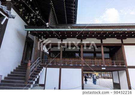 Kyoto Imperial Palace Sannaiden 98432216