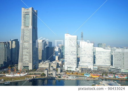 Yokohama Minato Mirai district 98433024