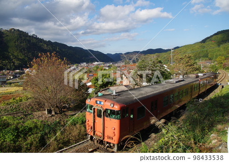 山口線津和野城和普通列車 Kiha 47 98433538