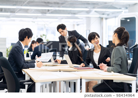 Meeting team business businessman office 98434964