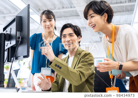 會議工程師商務辦公辦公休閒 98434973