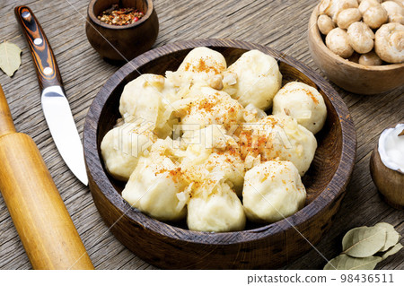 Potato dumplings with mushrooms, knedliki Potato dumplings with mushrooms, knedliki 98436511