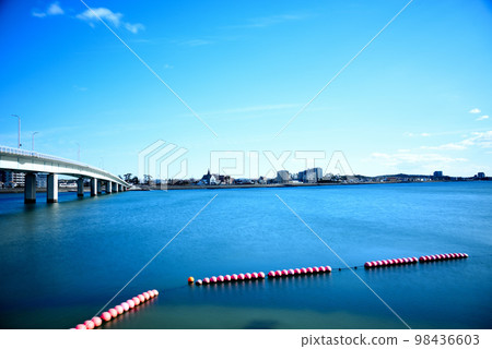 用慢速快門拍下的大海 用慢速快門拍下的大海 98436603
