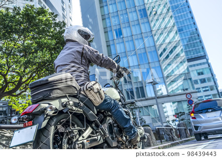 Yokohama city and cruiser bike 98439443