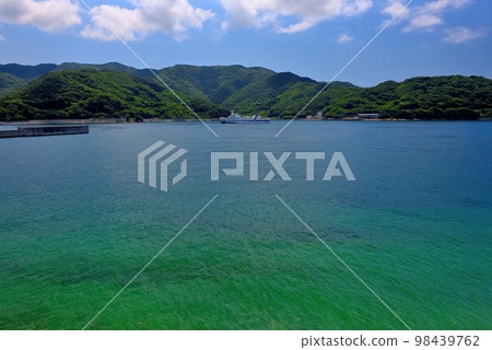 Shikoku, Ehime, Sadamisaki, Sadasaki Hanahana, a ferry docking at Iyo Misaki Port wrapped in a tropical mood (2) Shikoku, Ehime, Sadamisaki, Sadasaki Hanahana, a ferry docking at Iyo Misaki Port wrapped in a tropical mood (2) 98439762