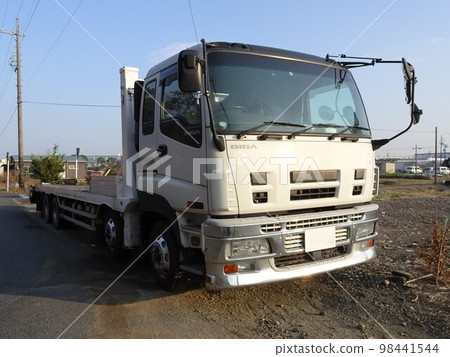 Carrier car for construction machinery Isuzu Giga 98441544