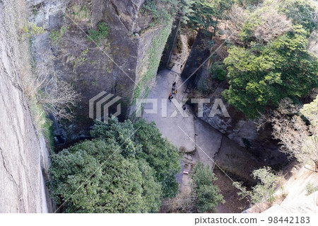A superb view of the quarry overlooking Mt. Nokogiri 98442183