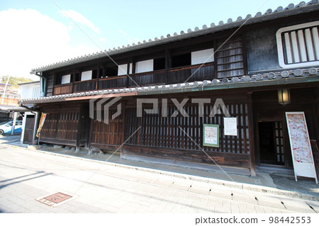 辰野市立室津民俗博物館(兵庫縣指定文化財產,舊豐野住宅)外觀:兵庫縣辰野市三町室津市 辰野市立室津民俗博物館(兵庫縣指定文化財產,舊豐野住宅)外觀:兵庫縣辰野市三町室津市 98442553