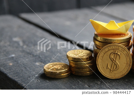 Business growth success process concept. Investment profit and deposit idea. 98444417