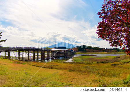 Tsuru no Mai Bridge [Tsuruta Town, Aomori Prefecture] 98446244