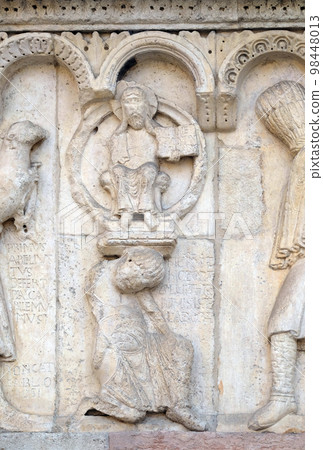 Plate with stories from Genesis: Story about Abel and Cain, God the Father, relief by Wiligelmo, Modena Cathedral, Italy Plate with stories from Genesis: Story about Abel and Cain, God the Father, relief by Wiligelmo, Modena Cathedral, Italy 98448013