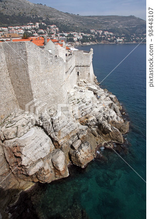 Dubrovnik city walls 98448107
